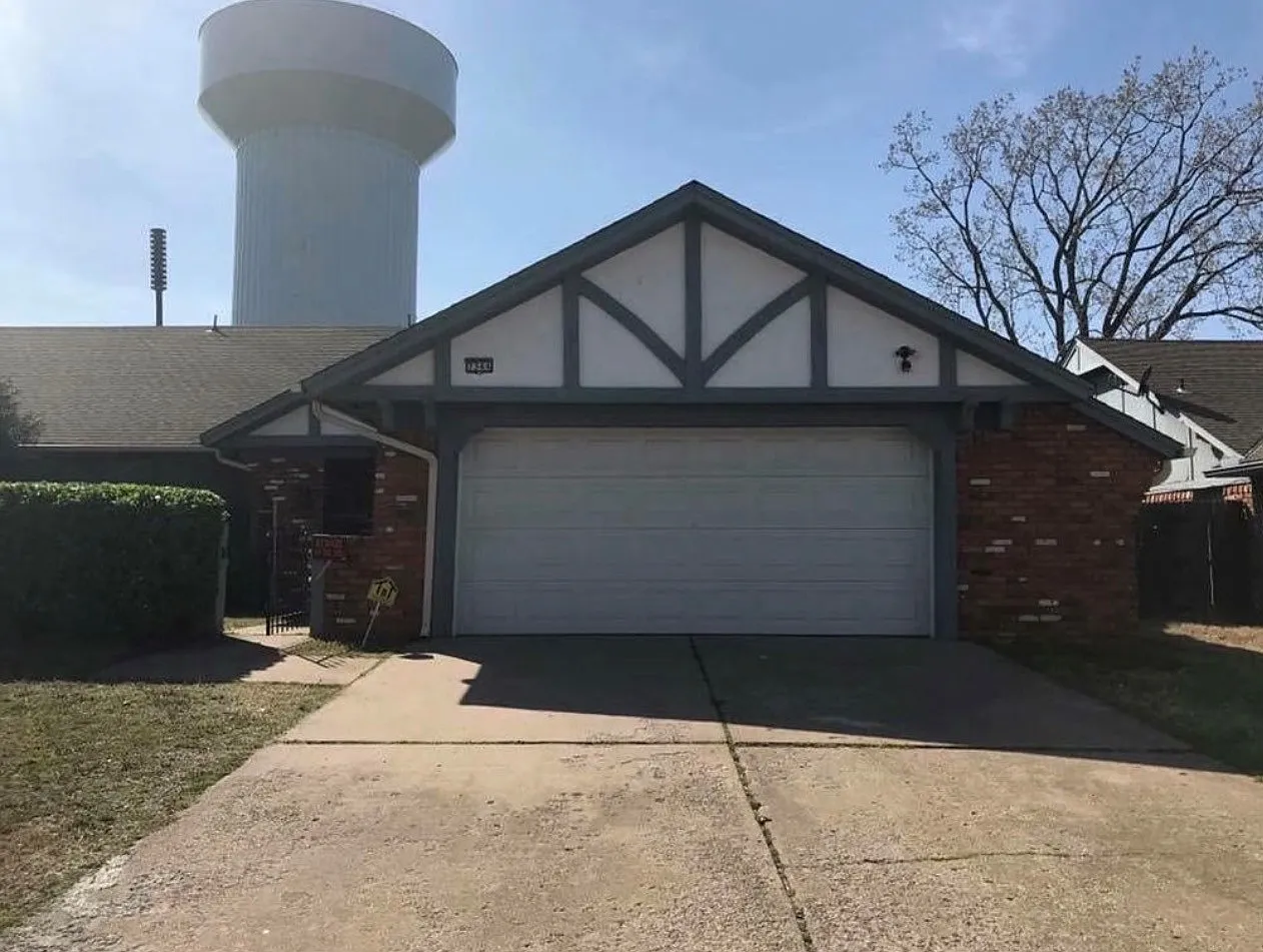 3 bed, 1800 sqft, $1,700 — Photo 1