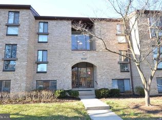 2072 Royal Fern Ct APT 32/1B, Reston, VA 20191