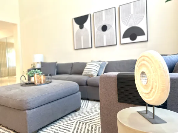 18210 Hatteras St, Tarzana, CA 91356