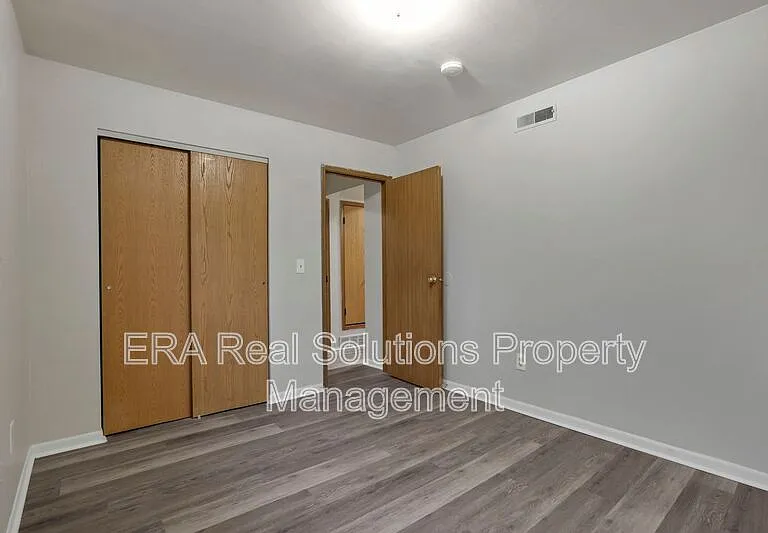 2460 Hiawatha St — Photo 16