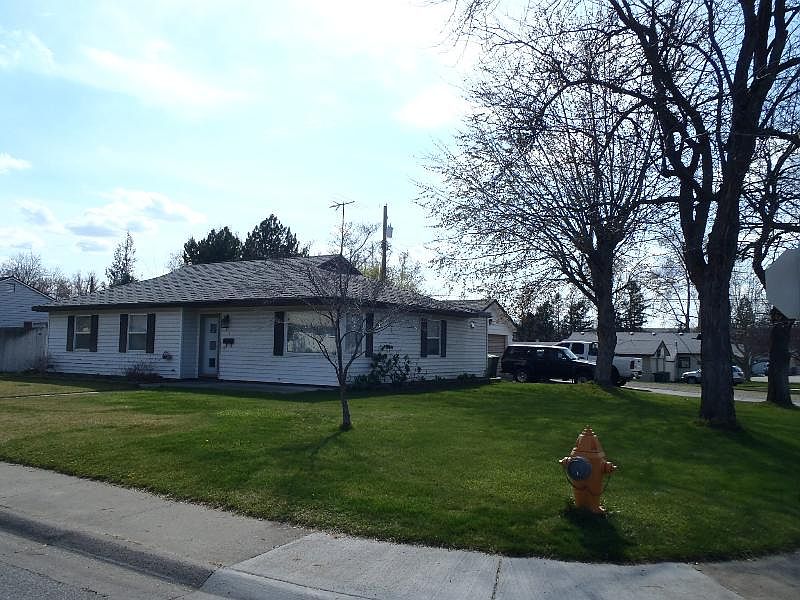 2nd image of 511 Birch Ave