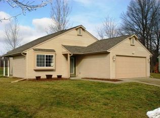 4822 Wrenwood Pl, Columbus, IN 47201