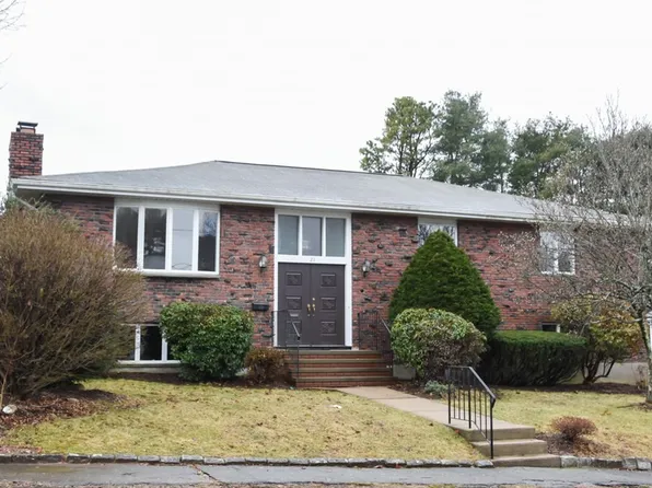 21 Cunningham Rd, Dedham, MA 02026