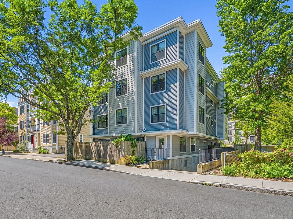 1st image of 192 Raymond St #4