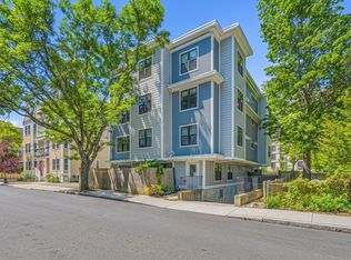 192 Raymond St #4, Cambridge, MA 02140