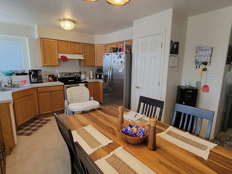 433 Mountainside Ln — Photo 4