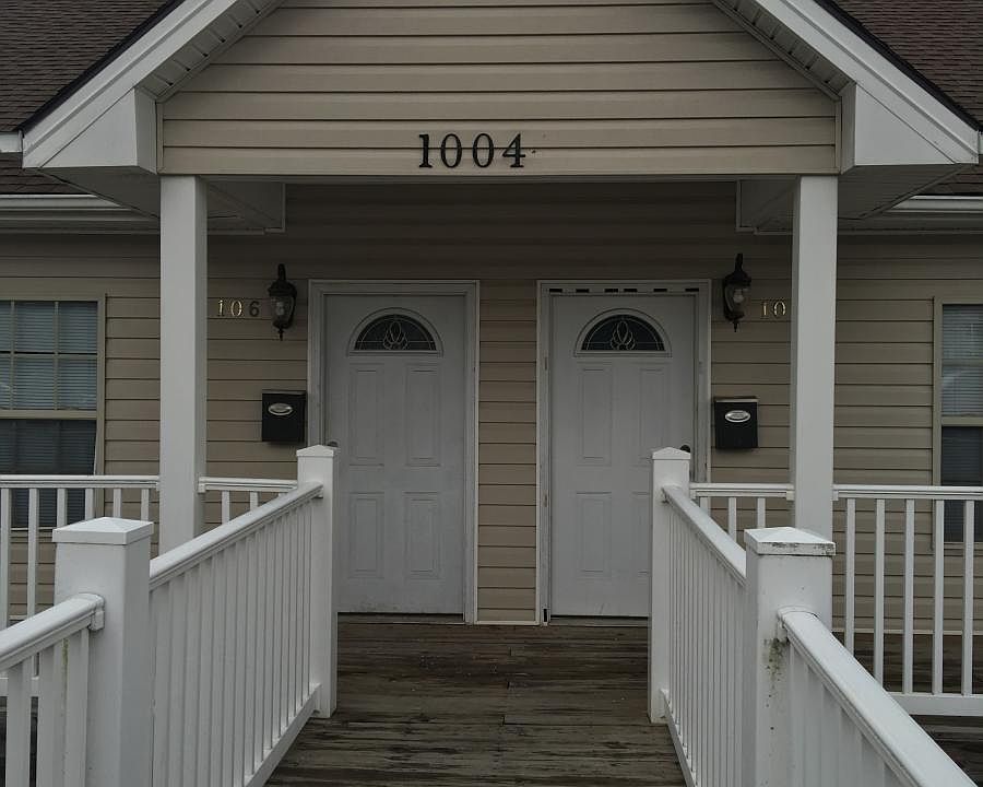 1st image of 1004 Watauga Ave E