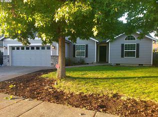 3840 Long Ridge Dr, Springfield, OR 97478