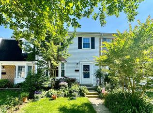 1856 Foxdale Ct #113, Crofton, MD 21114