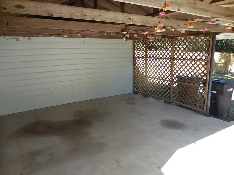 2218 W Jackson St — Photo 3