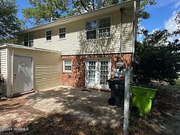 2nd image of 422 E Leonard St #A