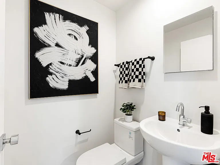 222 N Coronado St #222 — Photo 1