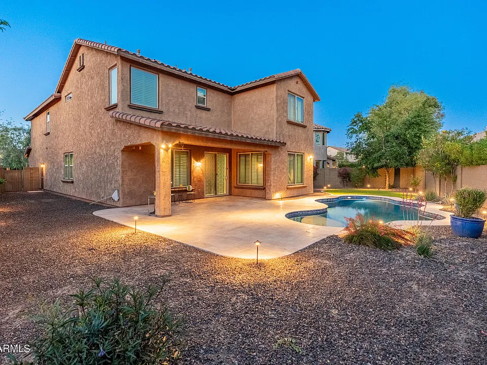 3603 E Salter Dr