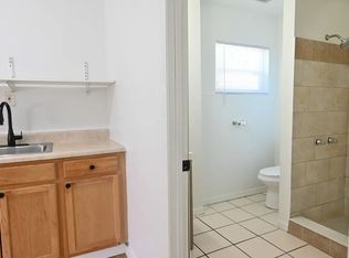 2354 11th St S #B, Saint Petersburg, FL 33705
