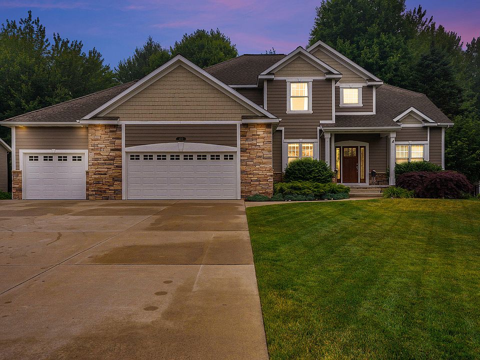 1st image of 122 Boulder Dr