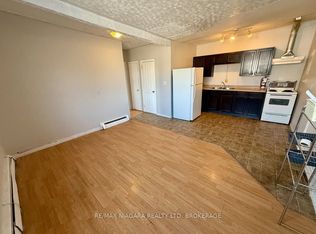 76 Albert St #6, Saint Catharines, ON L2R 2H1