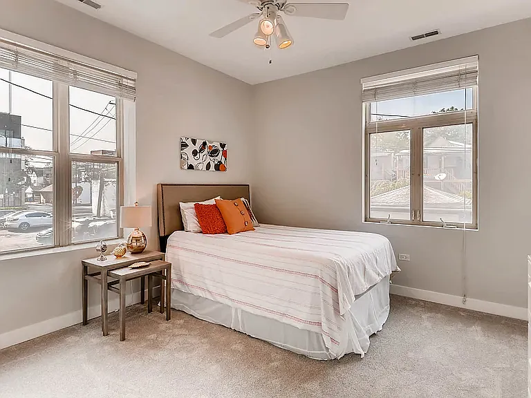2 bed, 1200 sqft, $3,600 — Photo 2