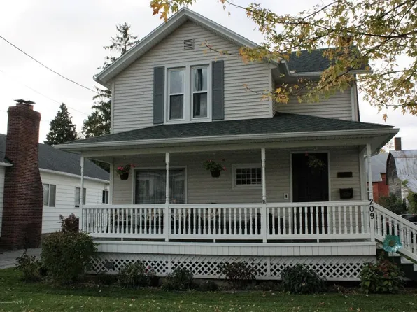 209 N Ottawa St, Saint Johns, MI 48879