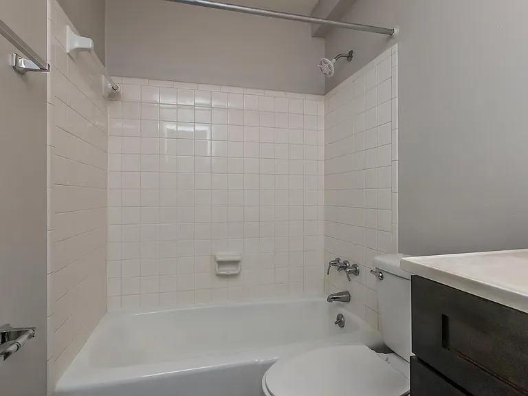 The Ridge Apartments — Photo 21