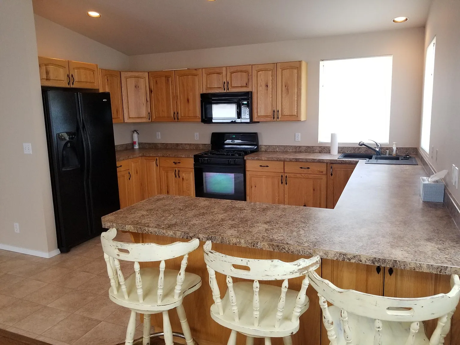 3 bed, 1801 sqft, $2,500 — Photo 4