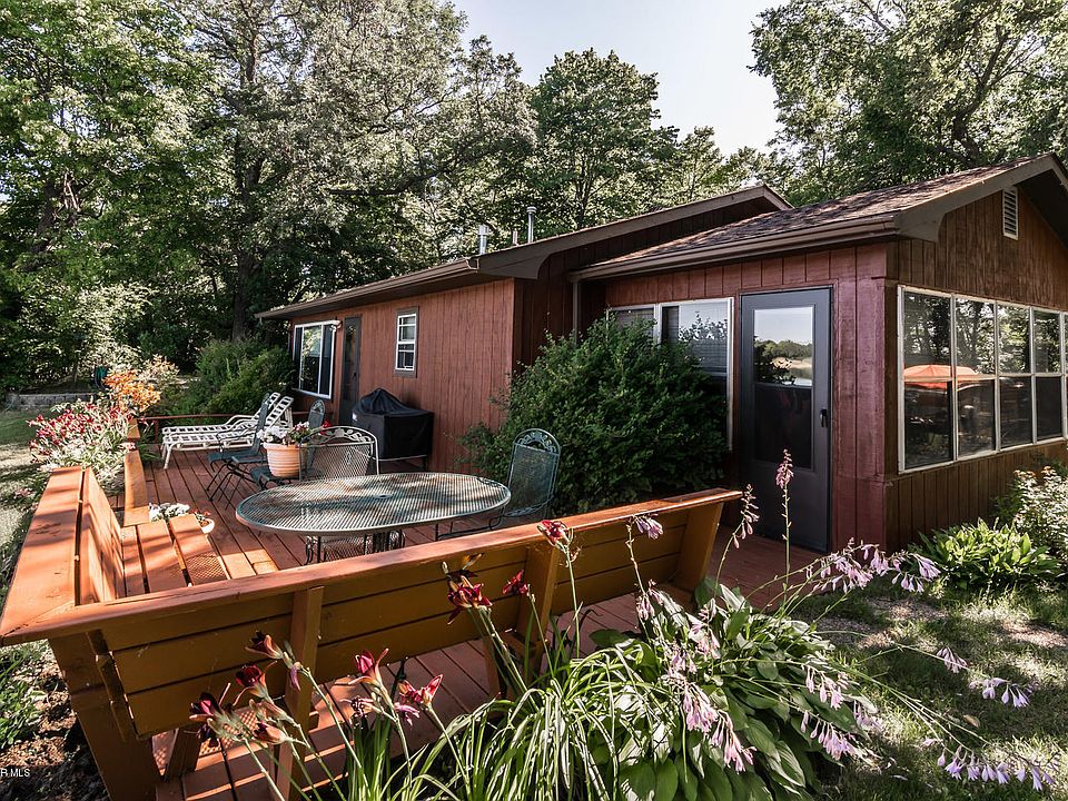1st image of 20633 Duerr Cir SE