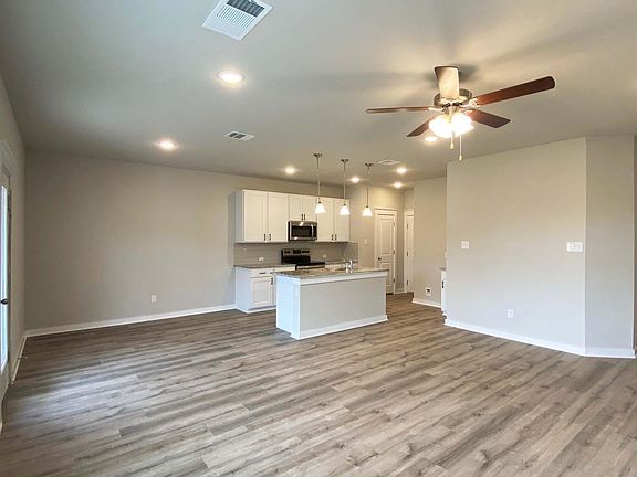 5th image of 195B Fieldwood Dr