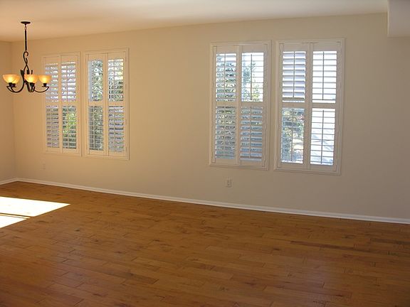 4th image of 436 E Poli St #313