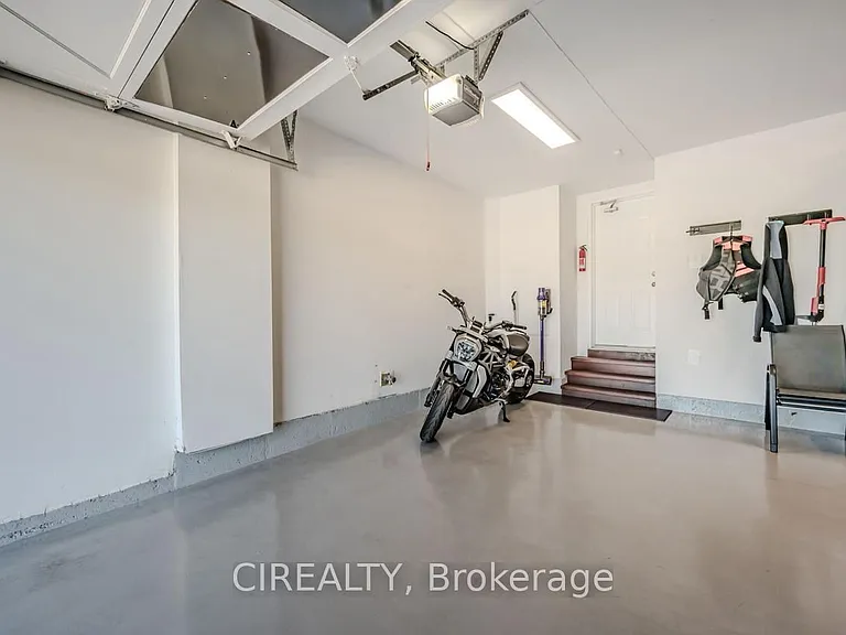 4712 Doug Wright Dr — Photo 35