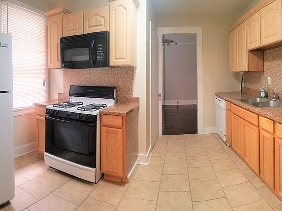 Room 3: Kitchen