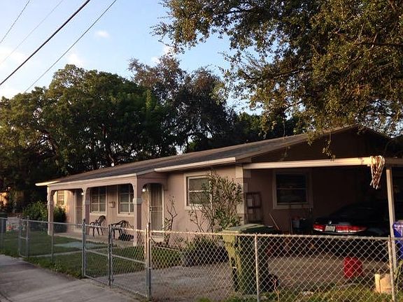 5th image of 102 NW 52nd St