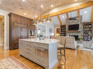 7955 Valley View Dr, Clemmons, NC 27012