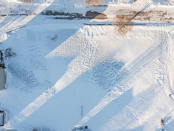 4th image of Linden Dr Lot 21