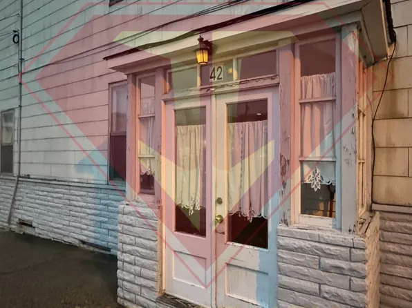 42 E 18th St Floor 2, Bayonne, NJ 07002