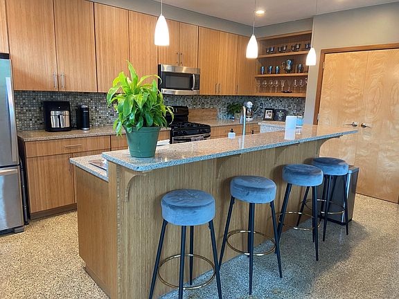 Kitchen and Bar