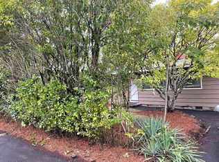 12420 SW Knoll Dr, Tigard, OR 97223
