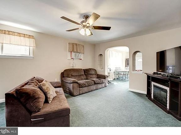 4th image of 2322 Highland Ave