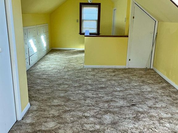 5th image of 613 N Mississippi St