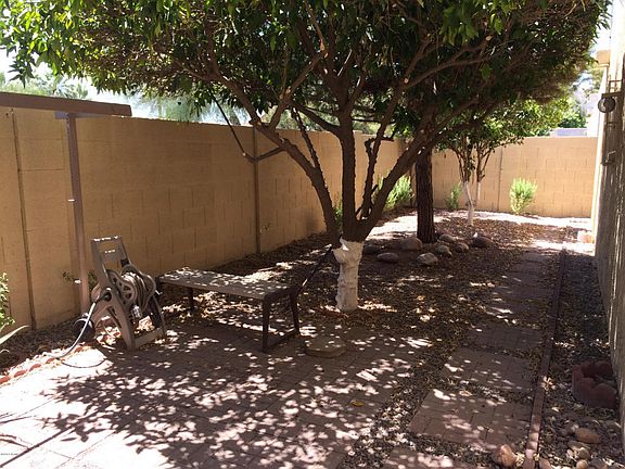 5th image of 2101 N Squire Ave