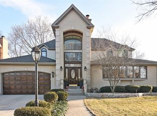 800 W Cathy Ln, Mount Prospect, IL 60056