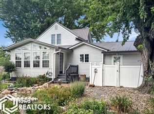 220 Main St, Dumont, IA 50625