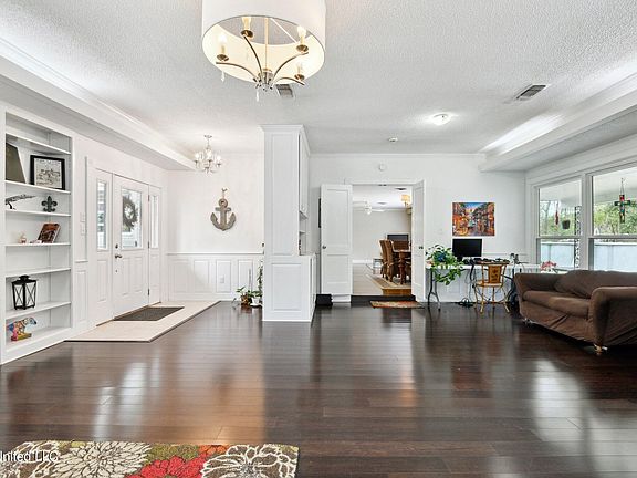 3rd image of 4809 Kendall Ave