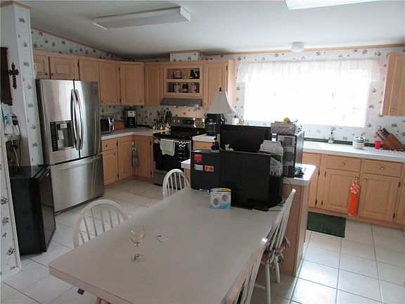 5th image of 568 Lindsey Dr