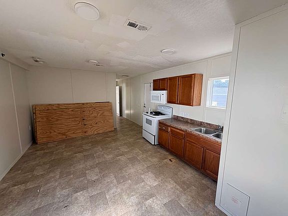 3rd image of 118 Countryside Estates Rd #118