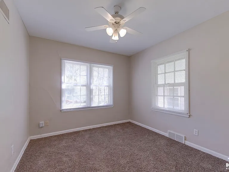 654 N Glendale St — Photo 21