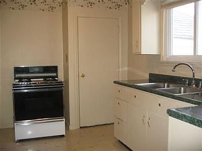 4th image of 330 Longford Ave