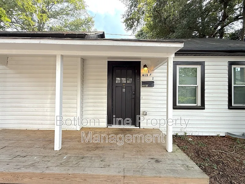 2 bed, 1.0 bath, 995 sqft, $1,495 — Photo 2