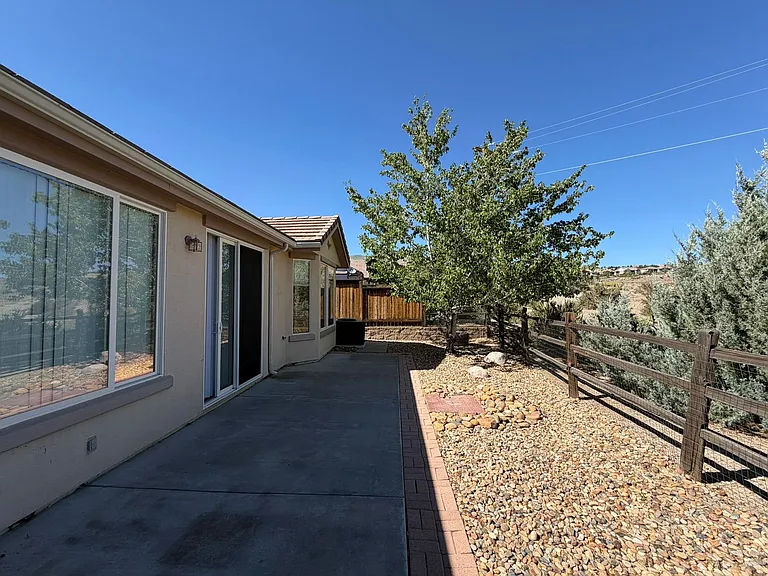 1226 Firefly Ct — Photo 33