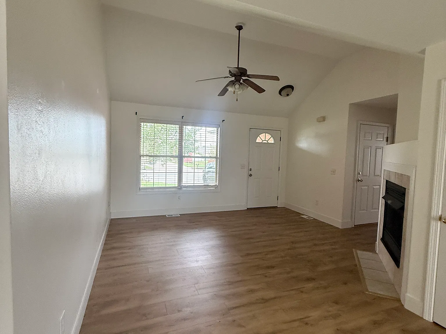4 bed, 1335 sqft, $1,800 — Photo 4