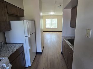 4400 W Florissant Ave #E, Saint Louis, MO 63115