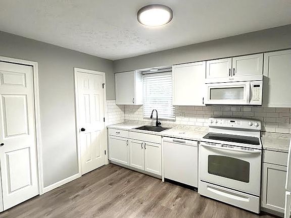 2nd image of 455 N Harmony St